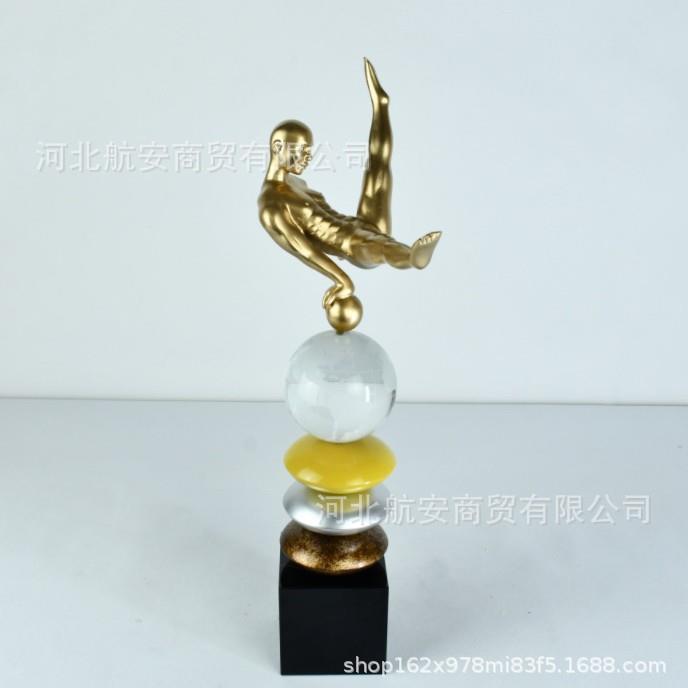 现代简约创意健身人物摆件样板房售楼处桌面玄关软装饰品工艺品