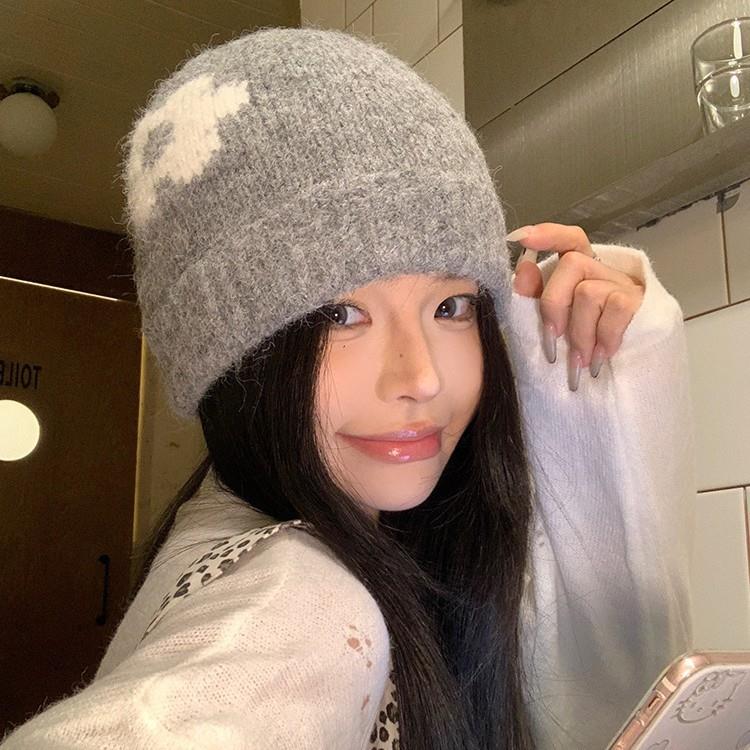 女帽子2026新款今年流行爆款显脸小可爱小花针织帽显脸小帽子女秋