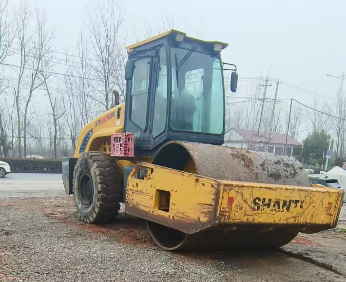 3月28日合肥17年工程机械设备山推SR22MA压路机一台网络拍卖公告