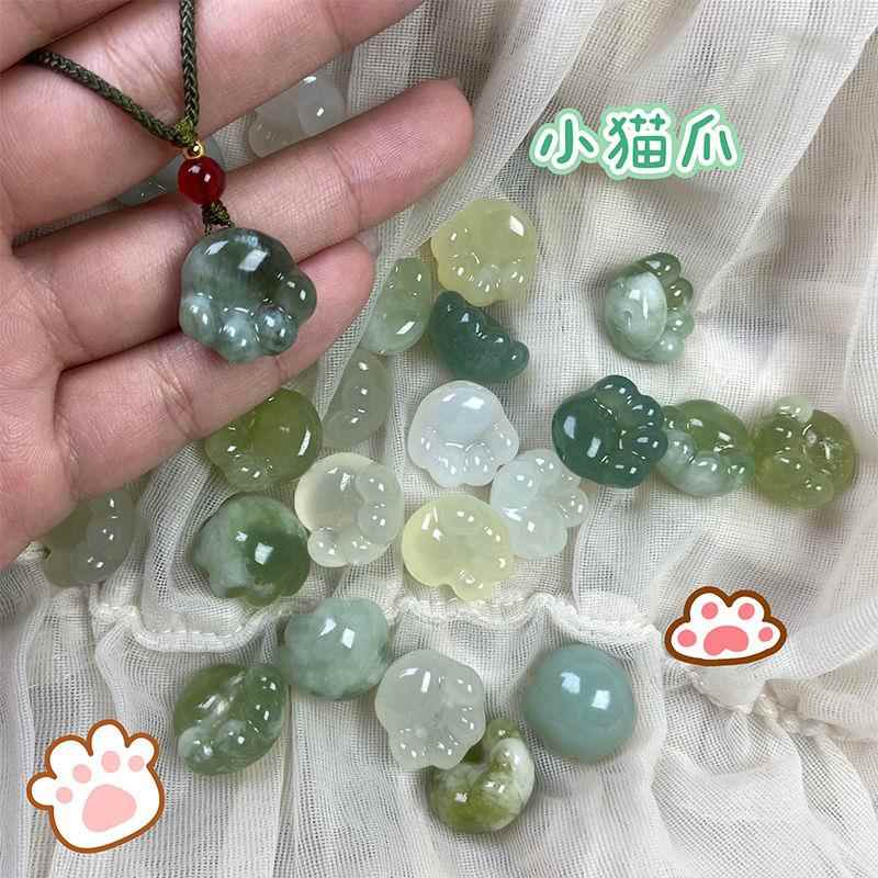 猫爪岫玉吊坠可爱项链