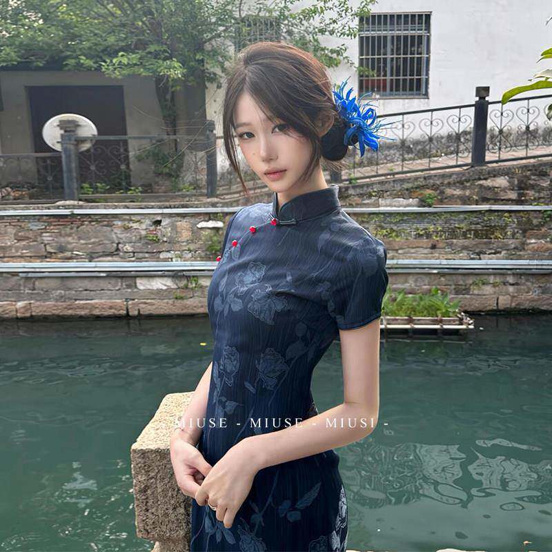 新中式洋装女高级感名媛民国风改良旗袍复古印花长裙修身包臀裙