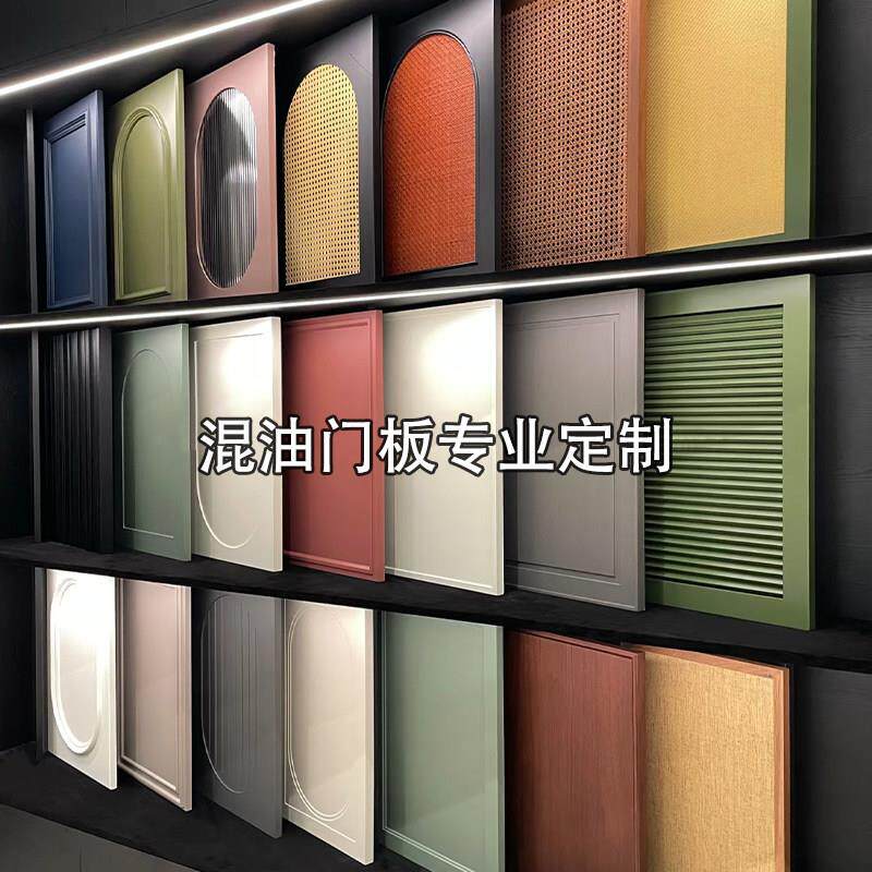 轻法式烤漆混油定制衣柜门板新款实木中古风骨骼门肤感橱柜衣柜门图片