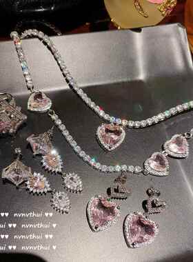 璀璨粉爱心宝石项链 设计师镀18K金葡萄紫心型锆石翅膀猫眼石项链