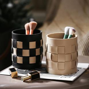 皮革化妆刷收纳桶高级感皮质轻奢笔筒皮革遥控器收纳盒茶几桌面