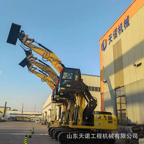 现货提供挖掘机60度旋转刮板现代245钩机升降驾驶室改装厂家