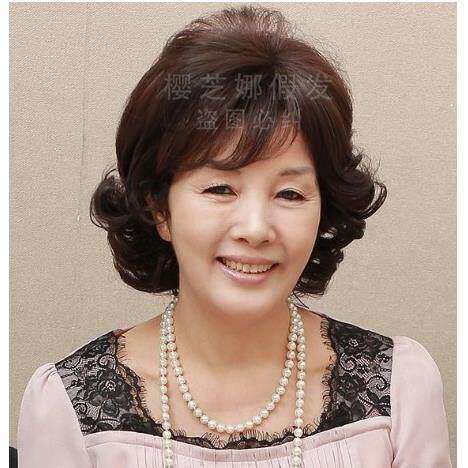 高档老年假女短发发时尚短卷发送妈头妈烫卷中年女士中长中全套式
