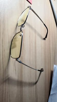 据我了解AHT防蓝光眼镜怎么样，图案解说其质量？