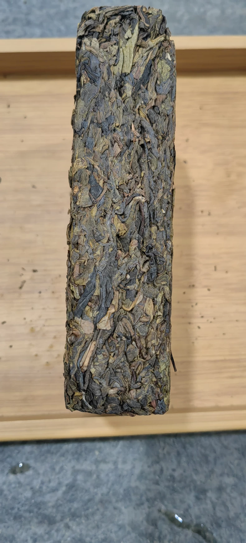 2012年冰島老寨黃金葉磚 500克一磚 頭春古樹老茶 普洱茶 BUASHOP普洱老茶