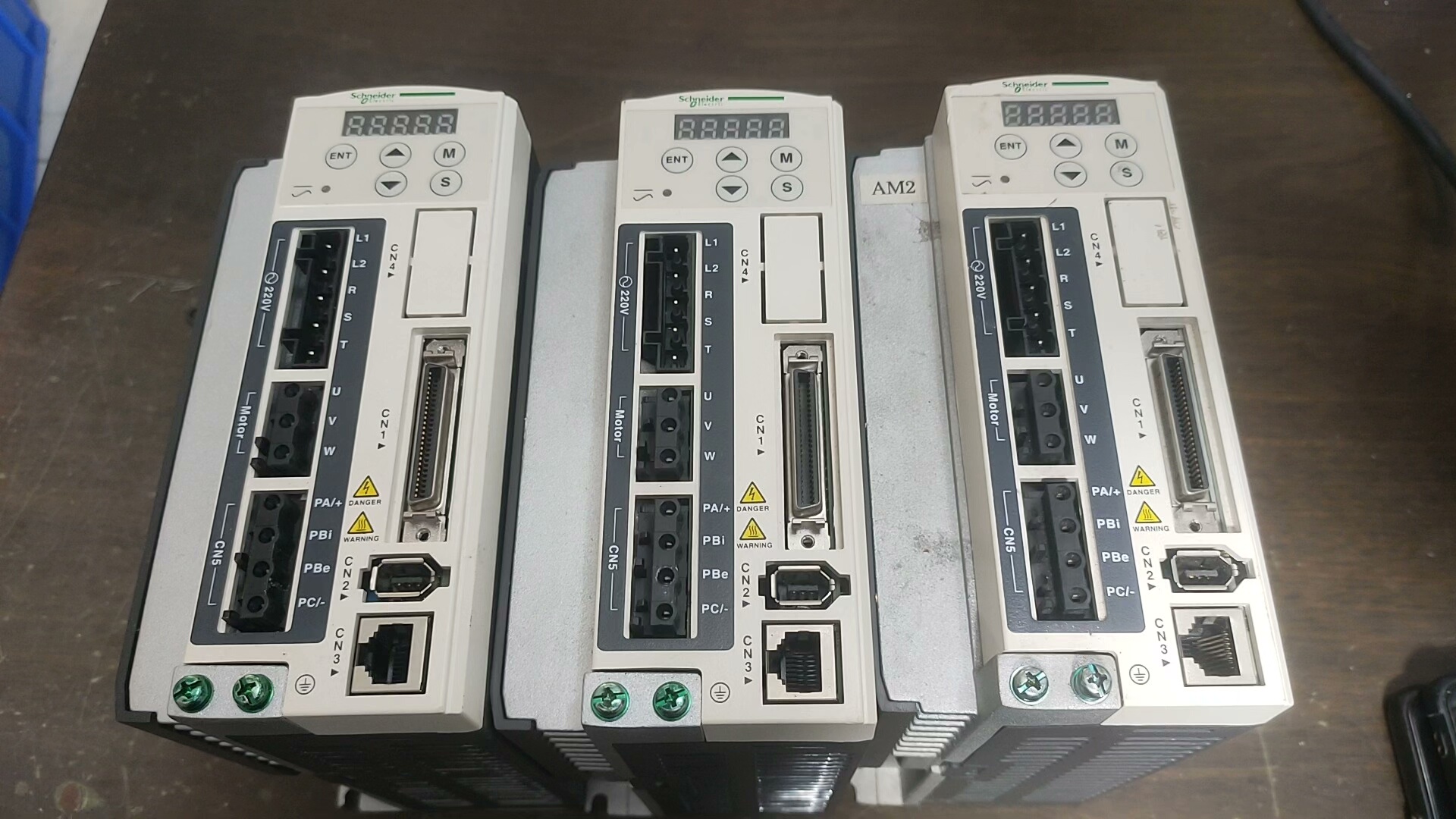 施耐德驱动器LXM23DU10M3X     1KW