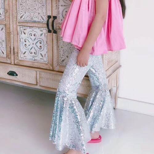 高档女童覆古裤港风喇叭儿童时秀尚走潮服个性机年代摇车滚演出服
