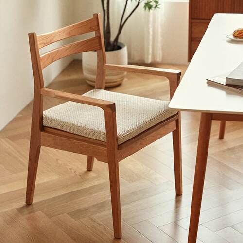 北欧全实木扶手椅日式樱桃木家用餐椅书房学习椅靠背椅休闲洽谈椅