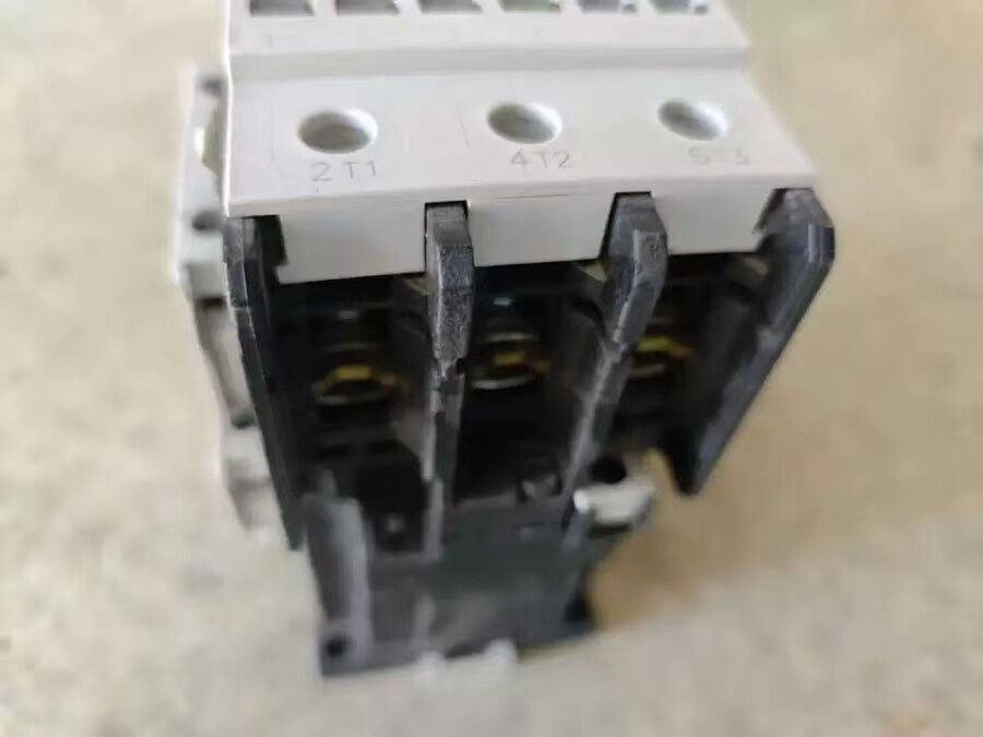 4月8日北京【京械4612】单位淘汰报废处置接触器一台网络拍卖公告