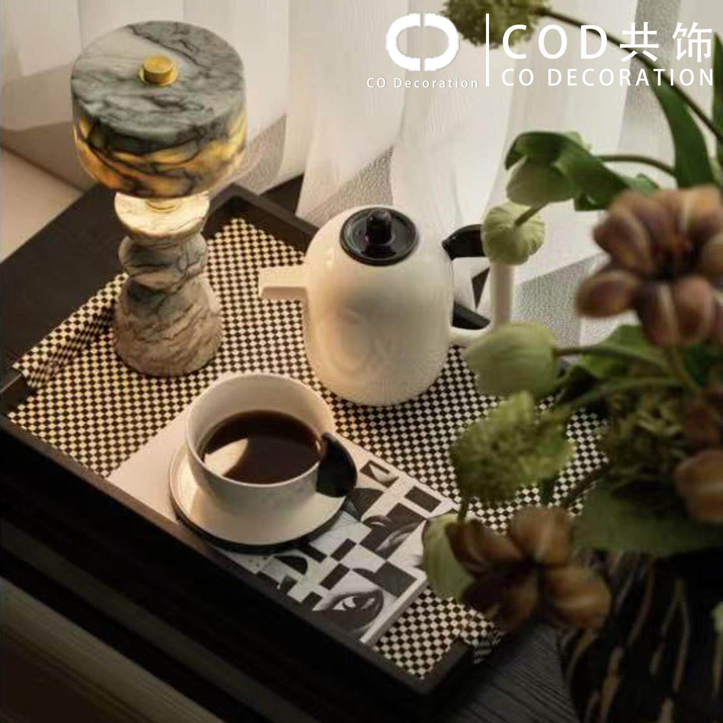 样板房卧室飘窗台托盘组合花艺花器台灯书籍茶杯茶壶软装摆件搭配