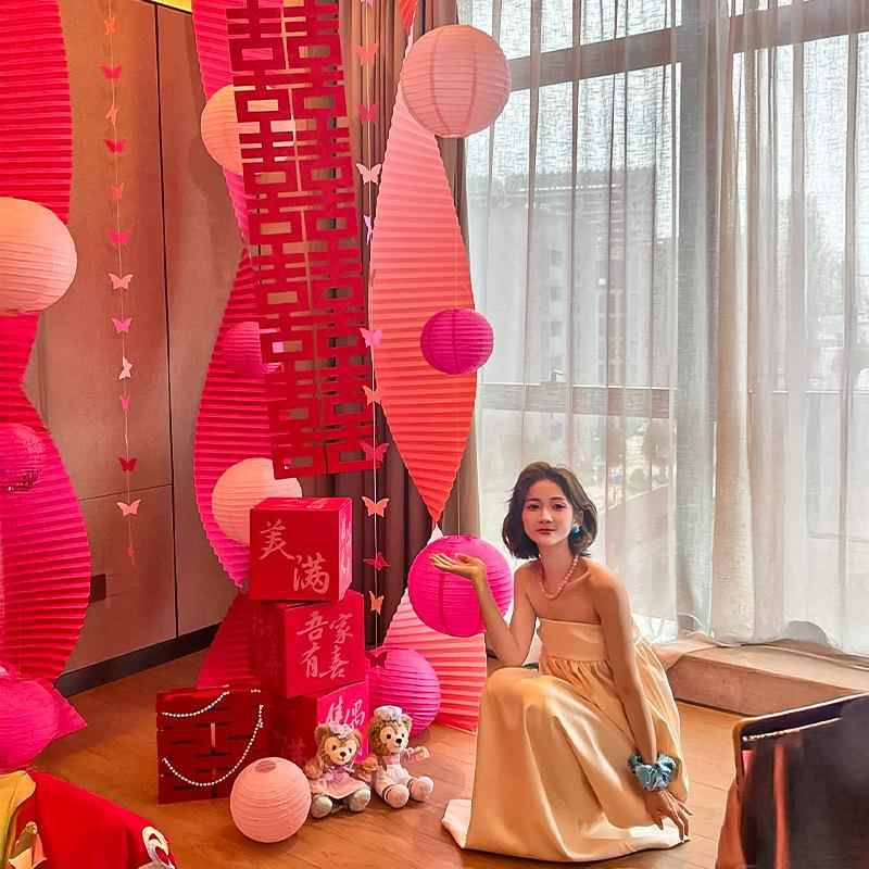 新婚房客厅窗帘长条喜全套布置男女方结婚礼创意拉花氛围感套装饰