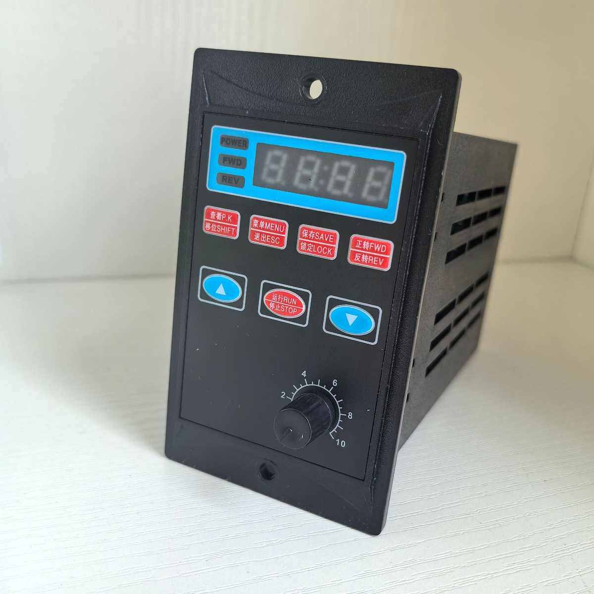 盈克通用变频器电机调速器220V单相进三相出YK-750w400W200W厂家,电子元器件市场,变频器,淘宝优惠券,粉丝福利购,淘宝优惠卷