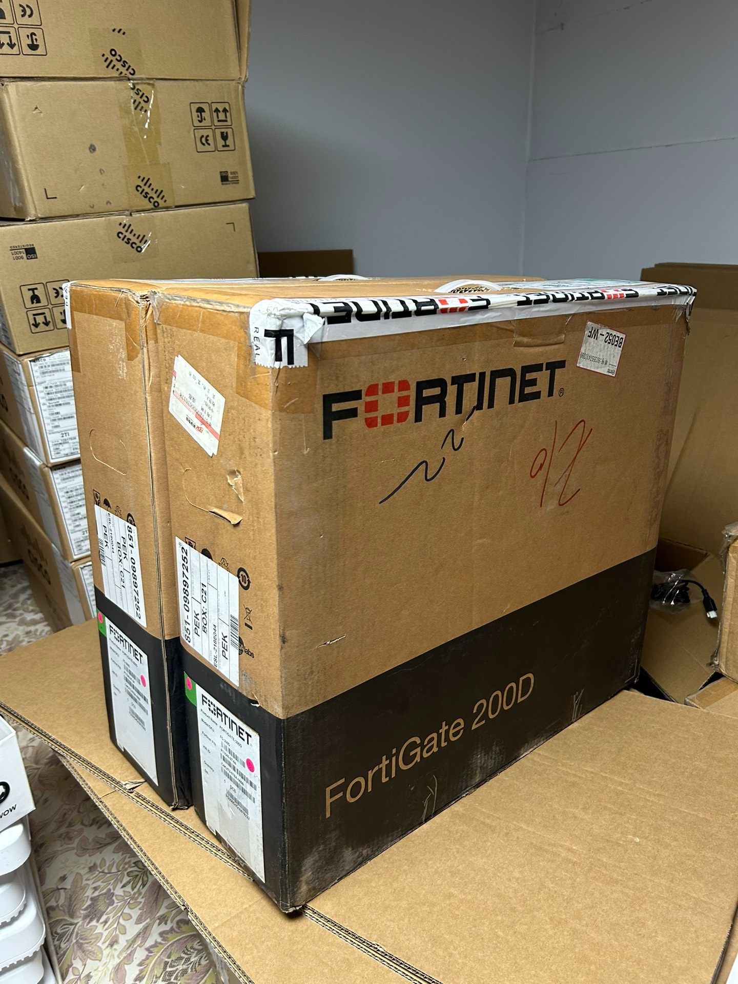 飞塔FORTINET  FG-200D 16千兆电口2口千兆