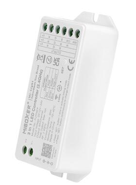 FUT043+ FUT043A+ RGB RGBW RGBCW 三合一控制器 每路15A