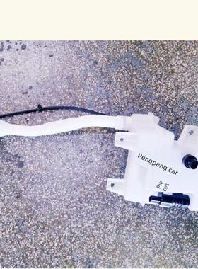 小鹏P7P7i P5 G3G3i雨刮水壶玻璃水壶带马达加水管雨刷水箱喷水壶