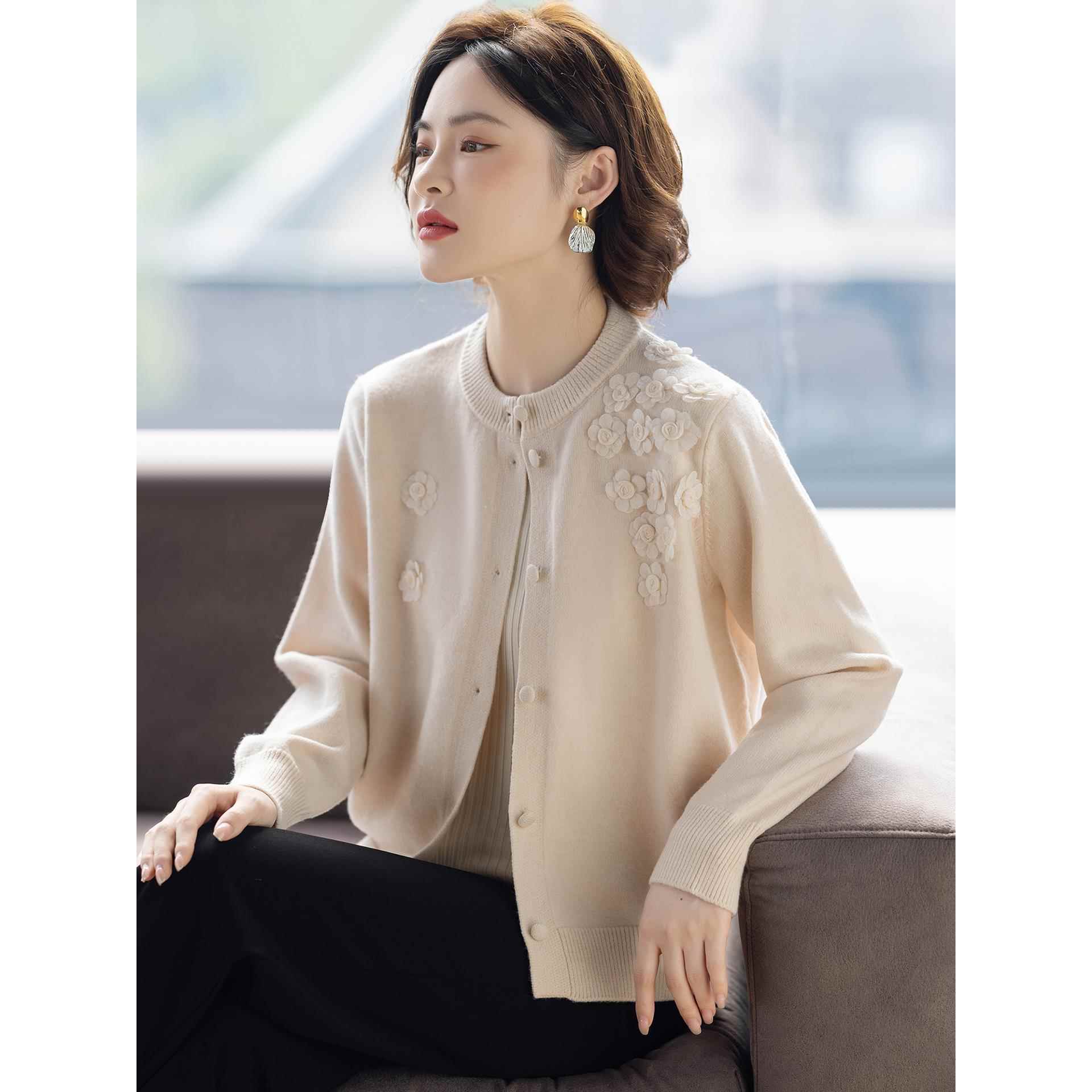 气质妈妈秋装新款针织毛衣开衫外套洋气时尚女装春秋上衣服中老年