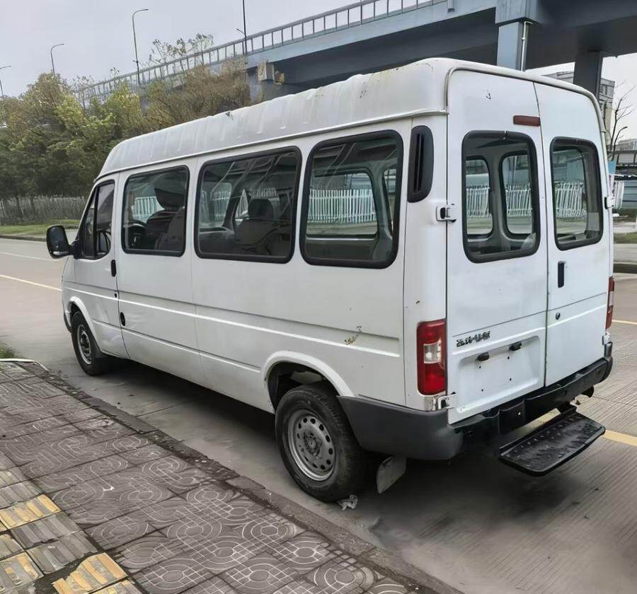 4月6日雅安市蓝牌柴油2.8T长轴网络拍卖公告