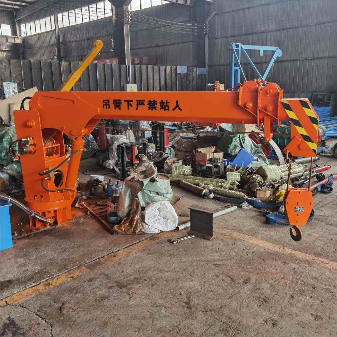 卡车起吊机 汽车型起重机252 现装卸小胎轮油桶小型起吊机货