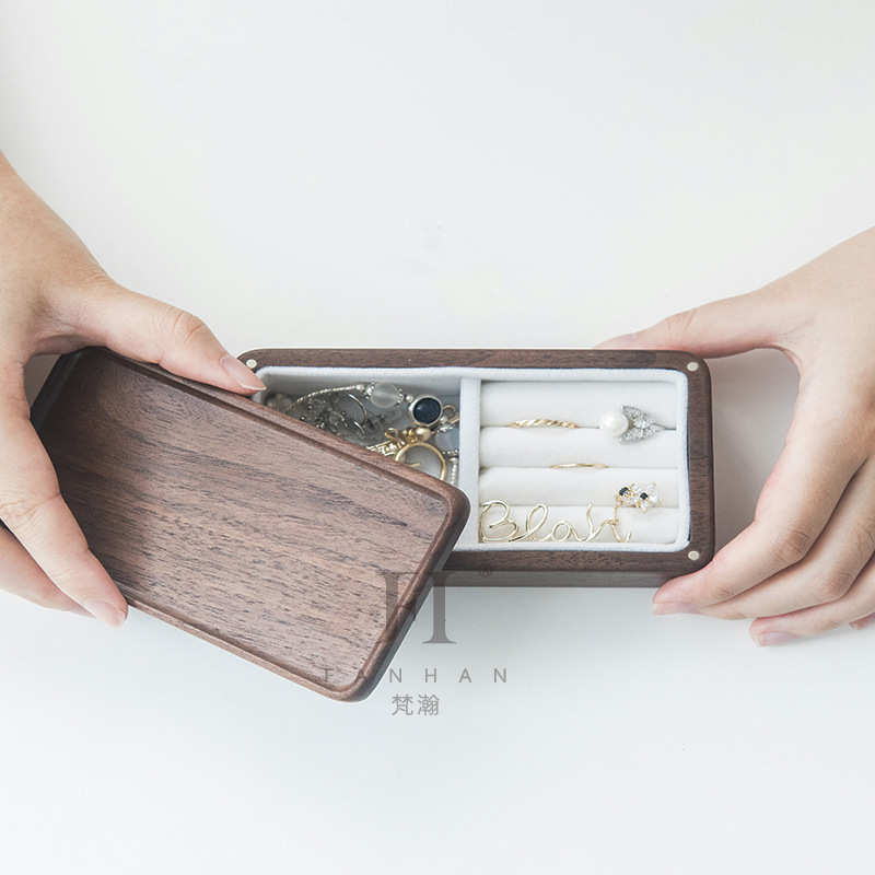 日式黑胡桃木质首饰盒小号便携式戒指耳钉耳饰迷你饰品收纳盒礼品