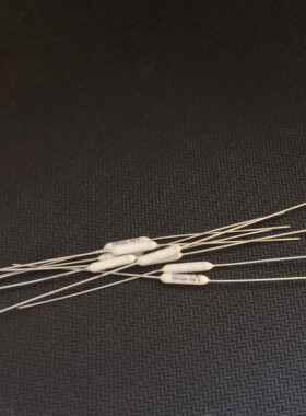 温度保险丝2A3A5A250V130度电阻式温度保险热熔断器白色陶瓷管Y50