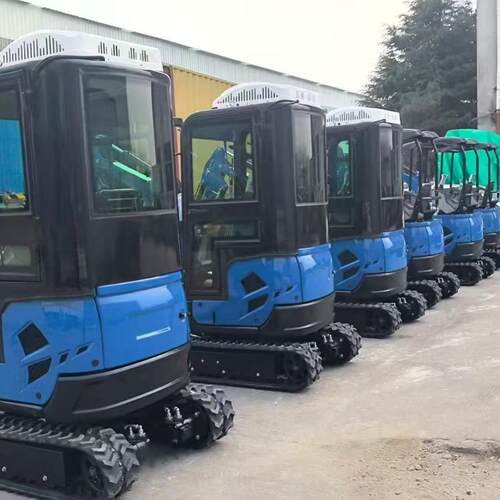 农村土地流转整理田块划分梯田修建规模化农业作业设备高效挖掘机