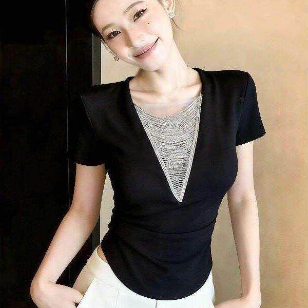 潮牌极简风气质V领链条短袖t恤女新款T恤高级感时尚修身显瘦上衣