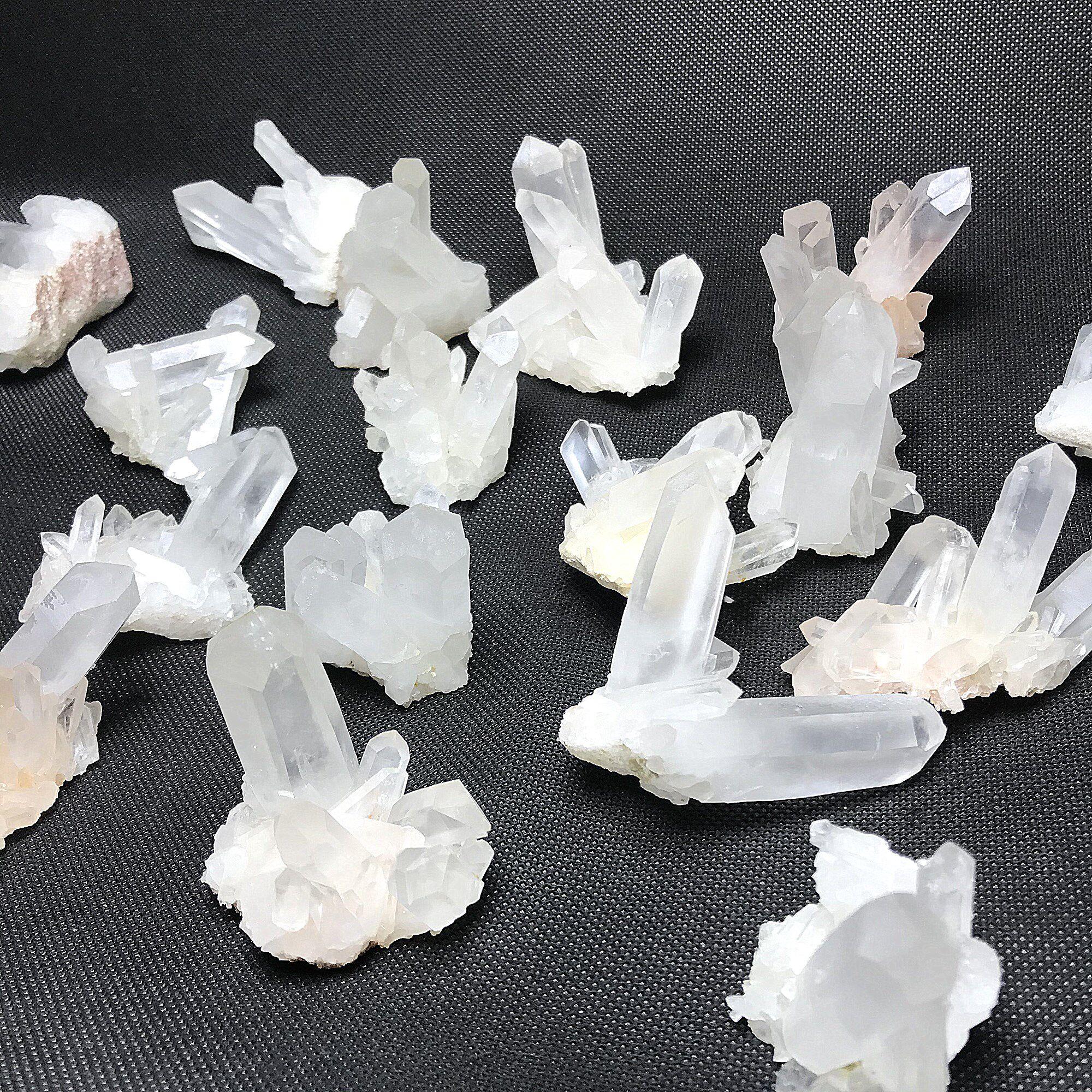 新品现货迷你白水晶簇原矿原石小学生矿石标本白色矿物石客厅摆件