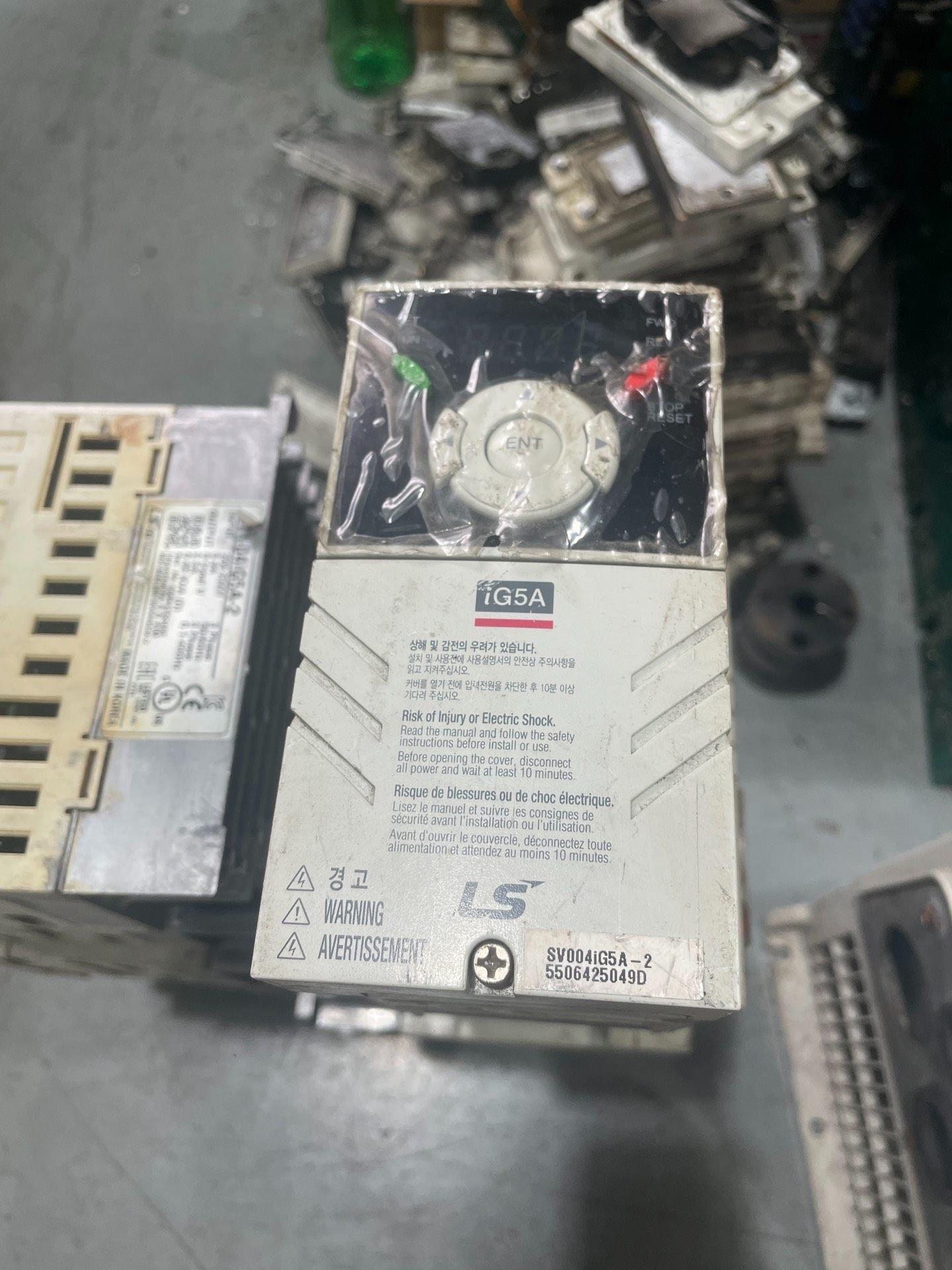 韩国LG LS变频器  LS SV004IG5A-2 220