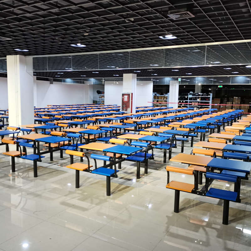 食堂连体餐桌椅四人简约舒适高校餐厅食堂服务区学生桌椅组合定制