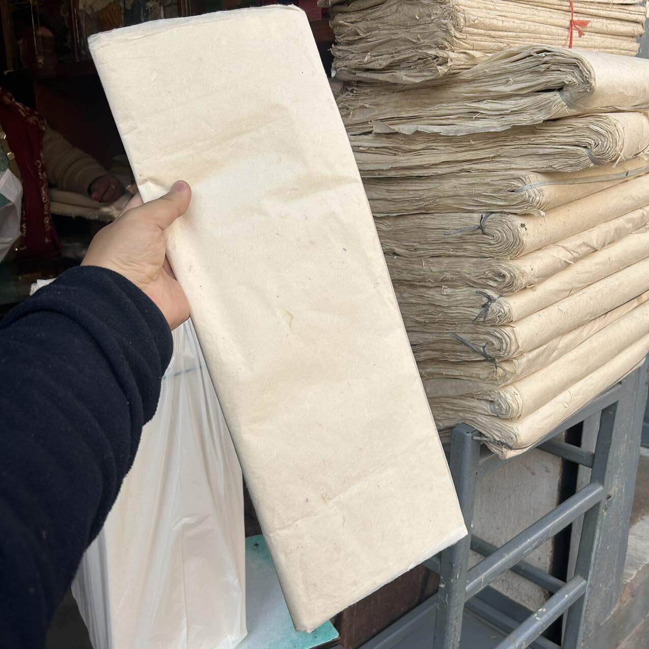 尼泊尔手工纸张 做绳香专用纸 尺寸50*75cm（折叠发货）