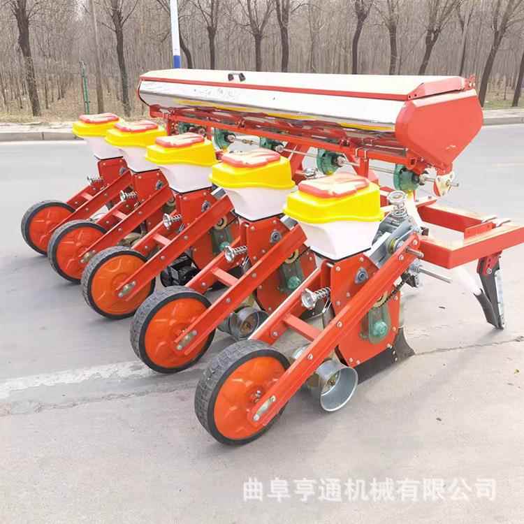 襄阳市悬浮式播玉米种机 农用四米行带水果玉播HT-BZJ种机 四轮车