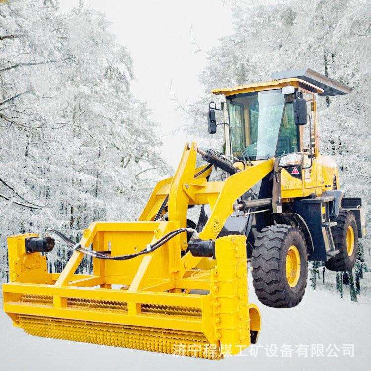 装载机改装破冰机路面凿冰清雪机车载破冰除雪一体机