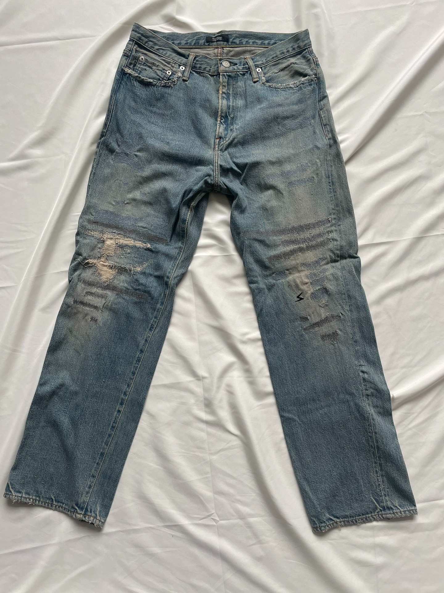 thumbnail for Undercover jeans