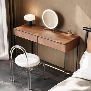 马鞍皮新款法式实木化妆台轻奢化妆镜一体化妆桌奶油风卧室梳妆台