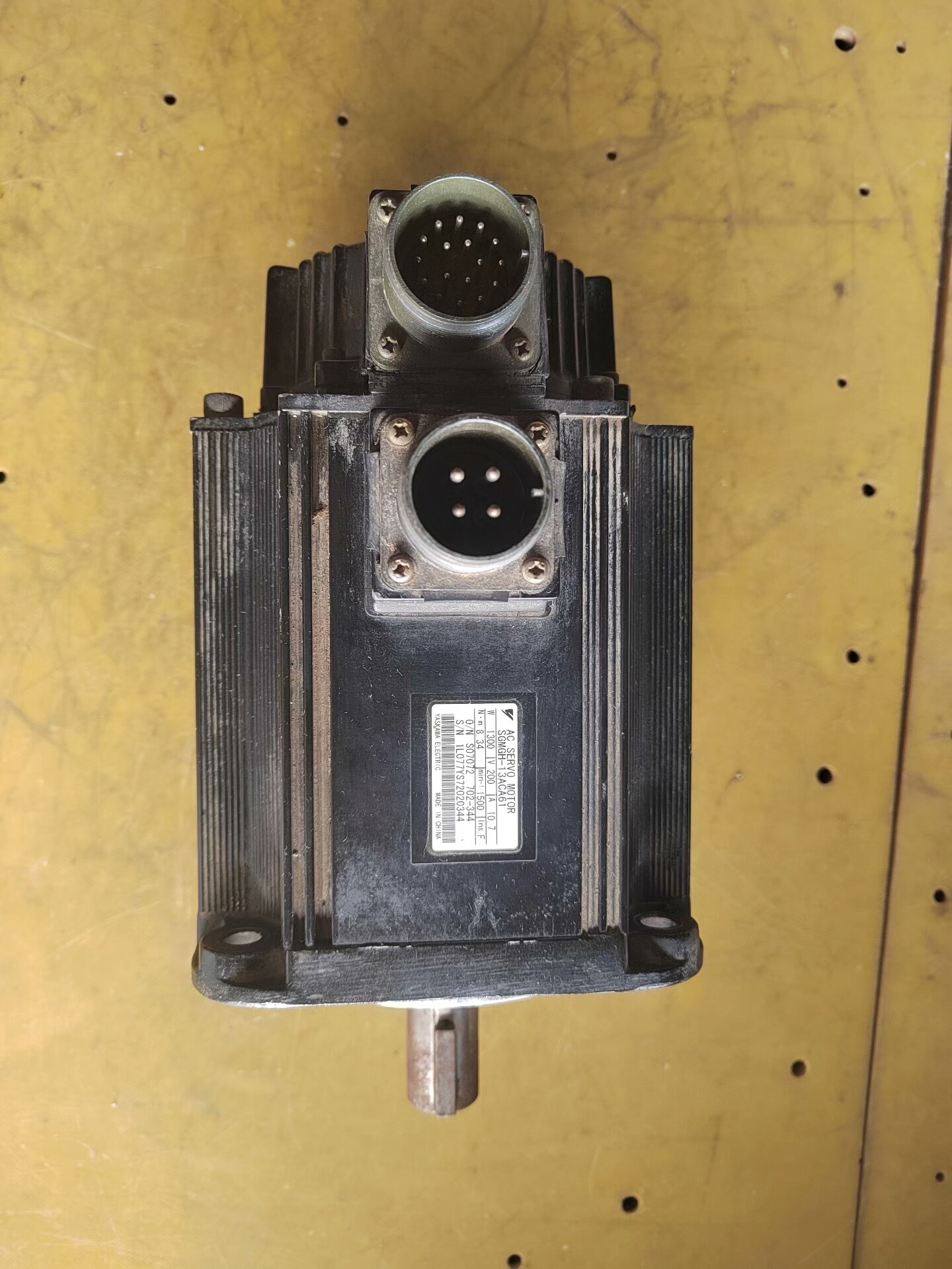 安川2代伺服电机SGMGH一13ACA61，功能包好，运费到