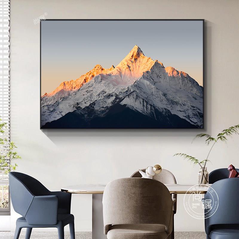 办公室挂画背有靠山梅里雪山大气风景饭厅墙壁画日照金山装饰画