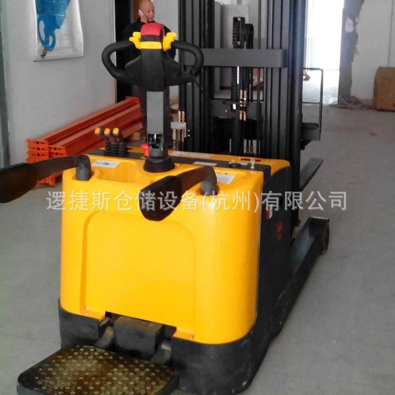 西林电动堆高车升降装卸车液压站驾式托盘搬运铲车叉车小型堆高车