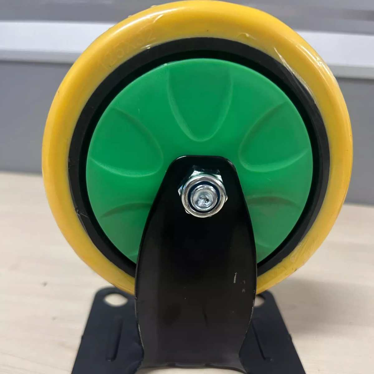 平板车 现货朗轮静音黄色定向轴承万向易绿色   脚轮耐磨轮子批发