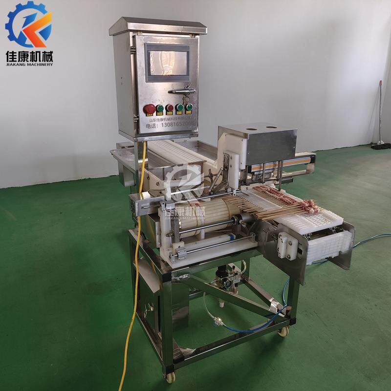 小型烧烤年穿串机器穿鱿鱼糕海带全自动RHH串穿机鸡翅鸡柳串设备