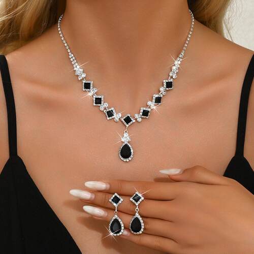 Party Accessories Necklace and Earrings Elegant Jewelry Set