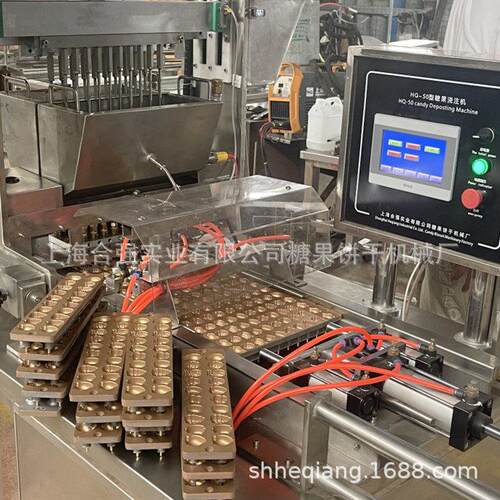 软糖夹心浇注机 伺服糖果机 硬糖夹心机小型糖果成型设备品种多样