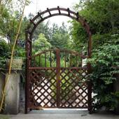 厂家直供庭院防腐实木拱门园林实木木栅栏制门拱形拱碳化ZGM木拱