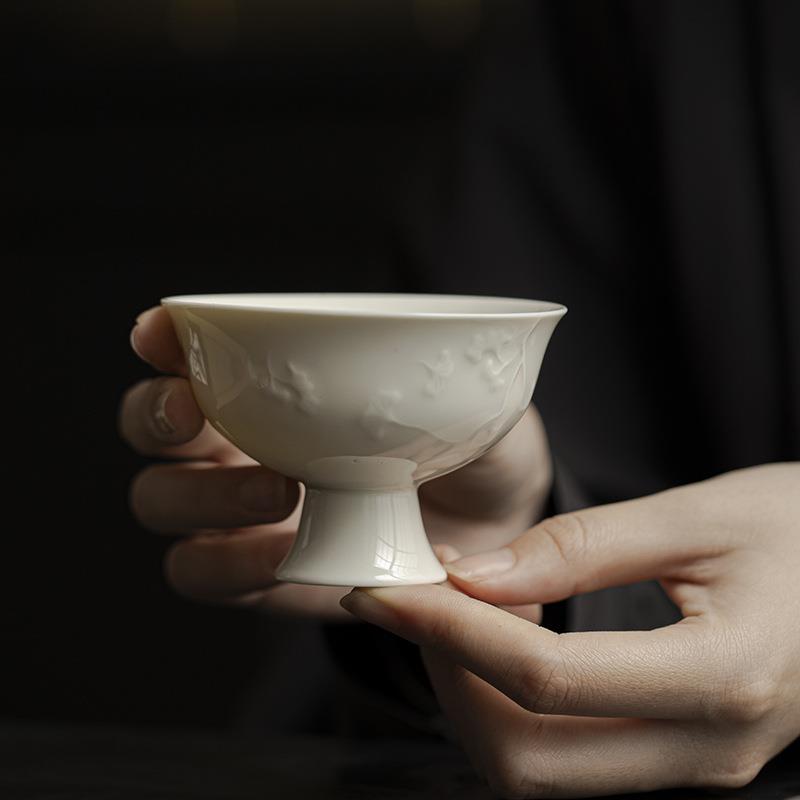 仿宋定窑白浮雕银杏茶杯主人杯品茗杯闻香杯家用复古泡茶喝茶杯子图片