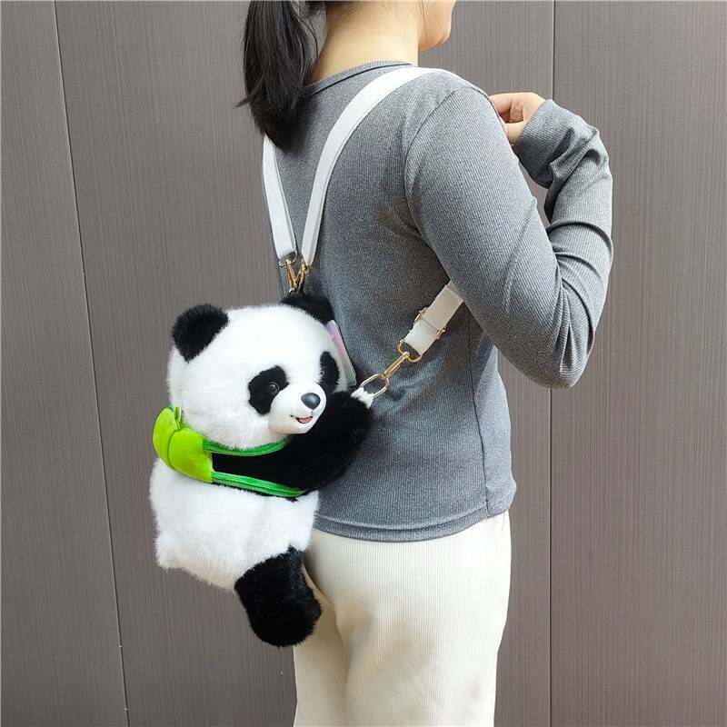 网红创意浣熊包包可爱熊猫书包毛绒玩具斜挎包生日礼物儿童玩具