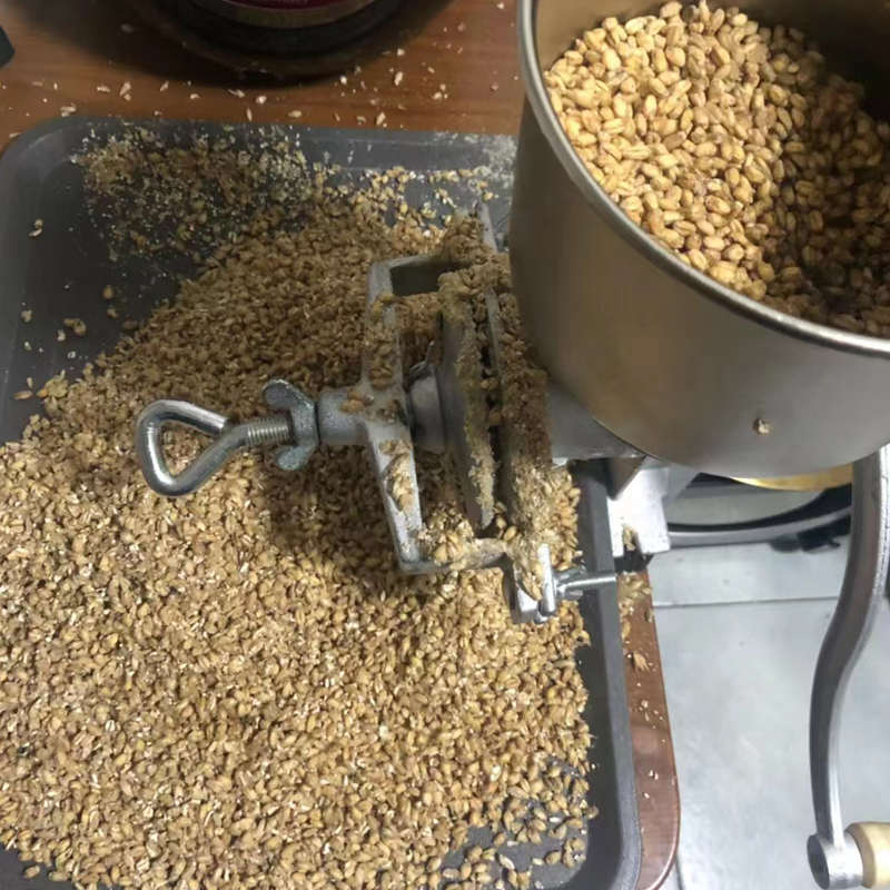 手摇自酿啤酒可调大麦芽研磨机五谷粉碎器家酿药材原料破碎工具