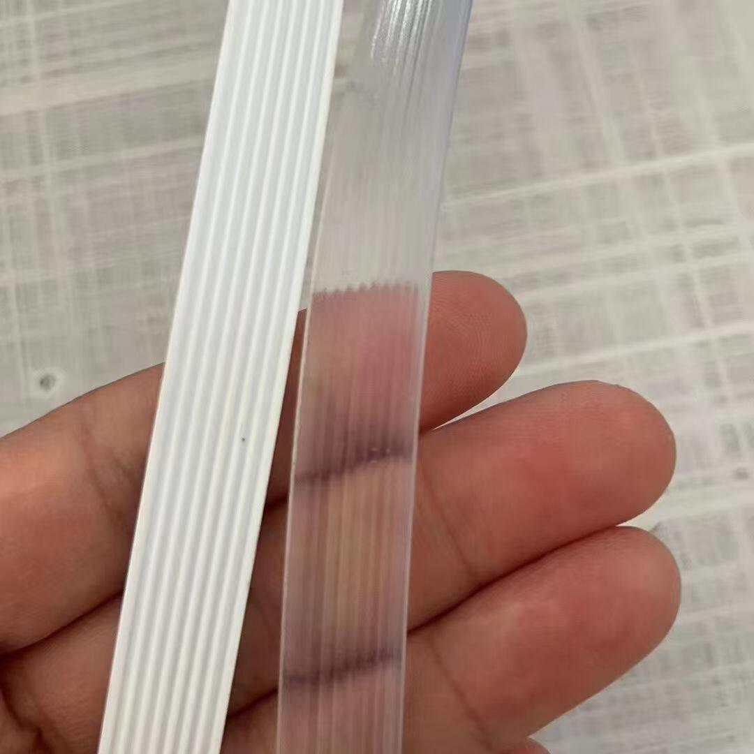 卡布灯箱边条卡布软膜胶条 白色透明PVC软膜灯箱卡条封边条缝边条