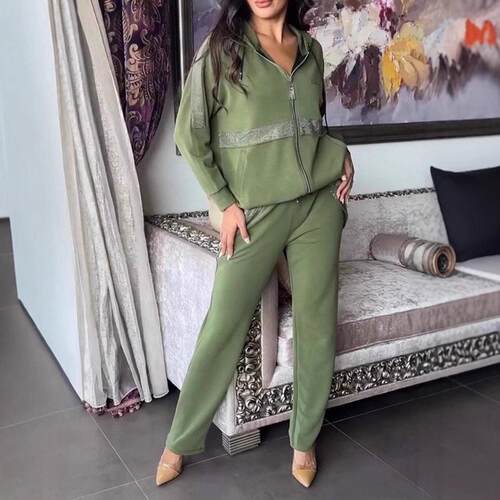 Zipper long sleeved sweatshirt with zip ties, long pants,